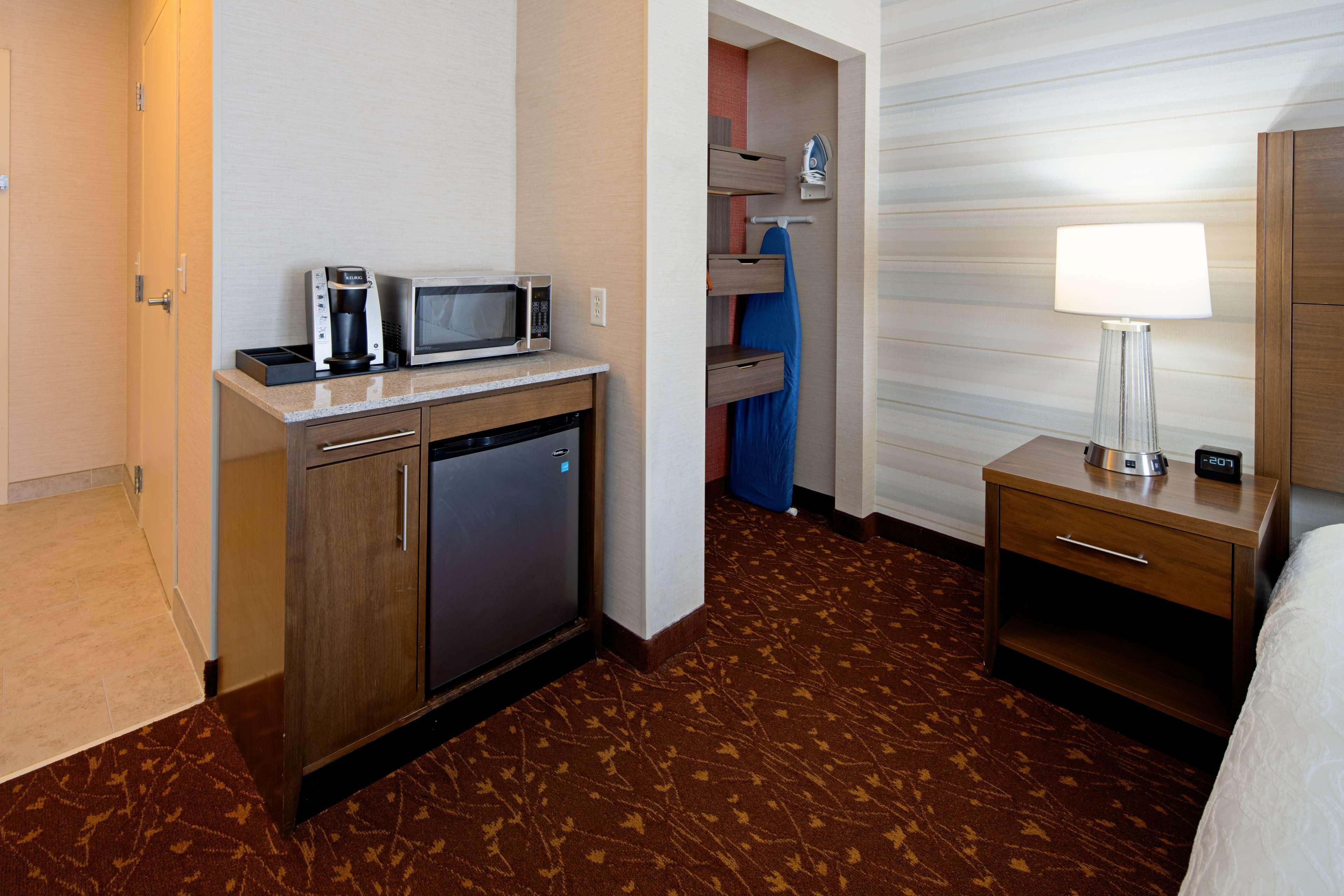 Hilton Garden Inn Albuquerque Airport Exterior foto